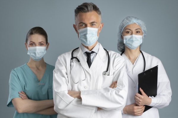 doctor-nurses-special-equipment_23-2148980721